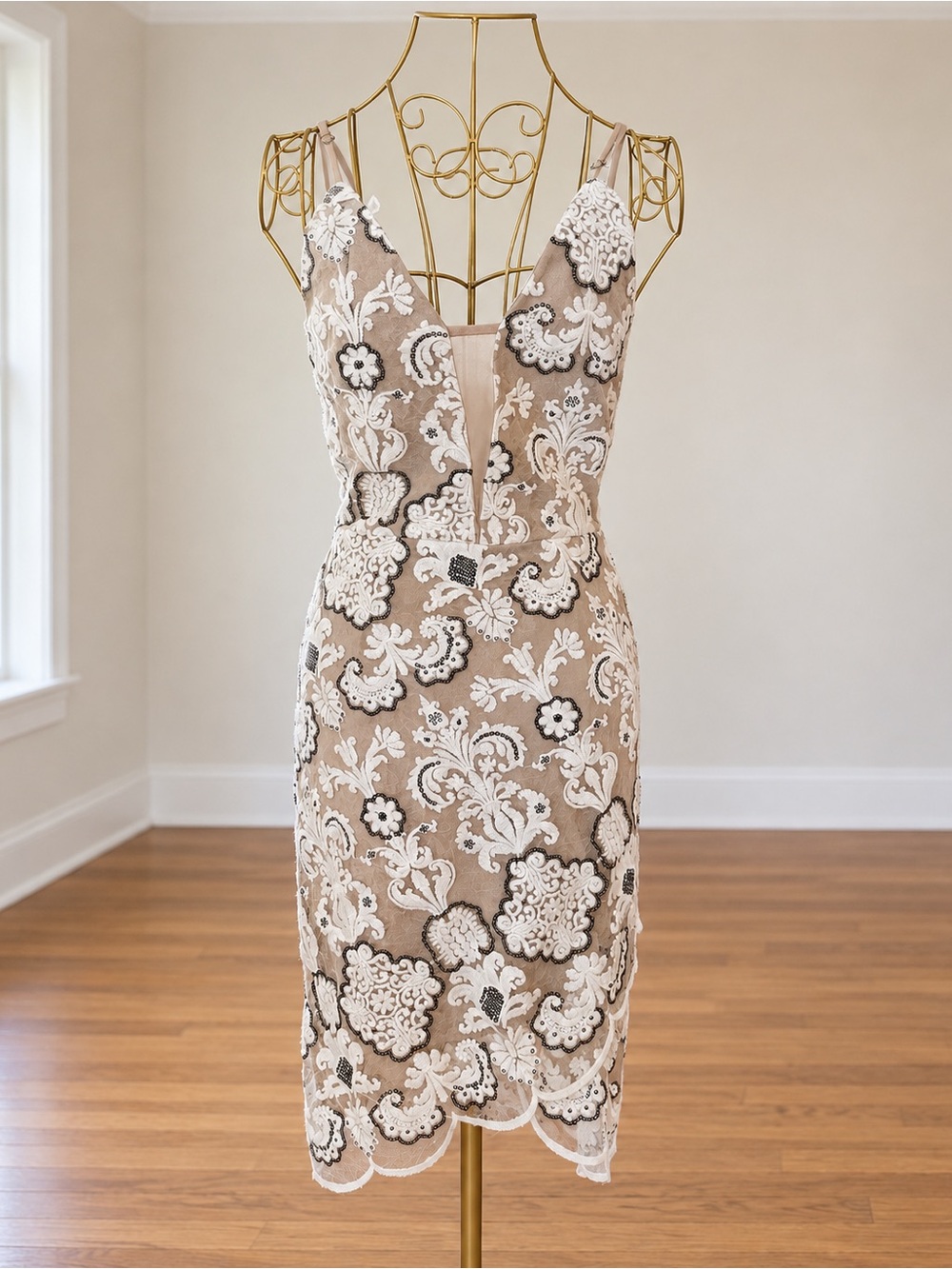 GB Nude & Ivory Embroidered Lace Dress Midi Wedding Guest Cocktail Formal Size S